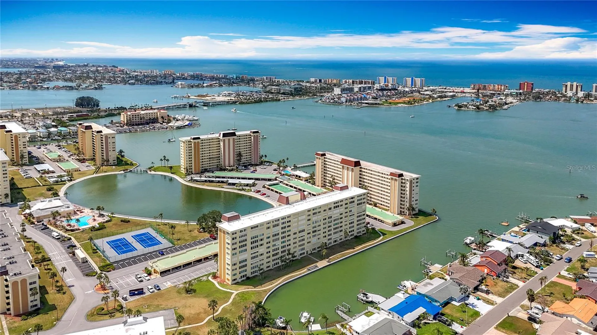 4725 Cove Circle St Petersburg FL 33708