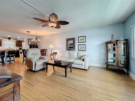 4725 Cove Circle St Petersburg FL 33708