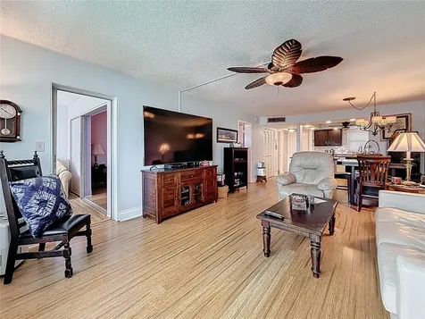 4725 Cove Circle St Petersburg FL 33708