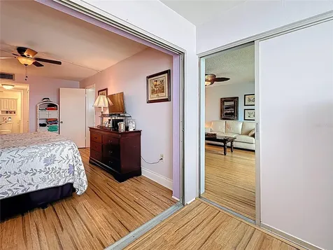 4725 Cove Circle St Petersburg FL 33708