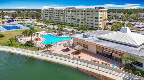 4725 Cove Circle St Petersburg FL 33708