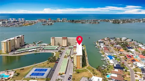 4725 Cove Circle St Petersburg FL 33708