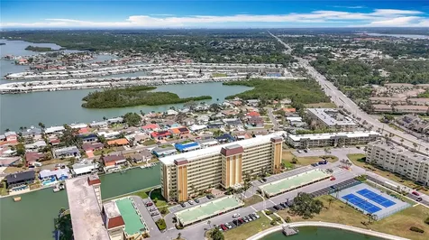 4725 Cove Circle St Petersburg FL 33708