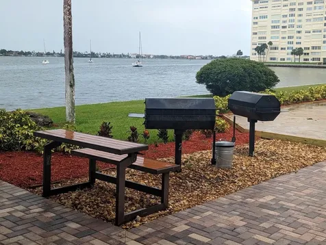 4725 Cove Circle St Petersburg FL 33708