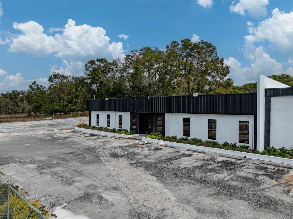 15552 Us Highway 301 Dade City FL 33523