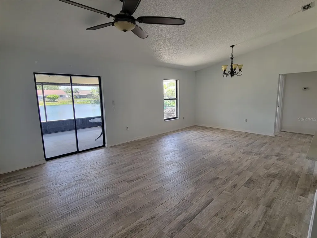 3538 65th Avenue Circle E Sarasota FL 34243