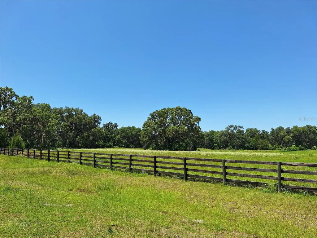 NW 154th Avenue Road #13 Morriston FL 32668