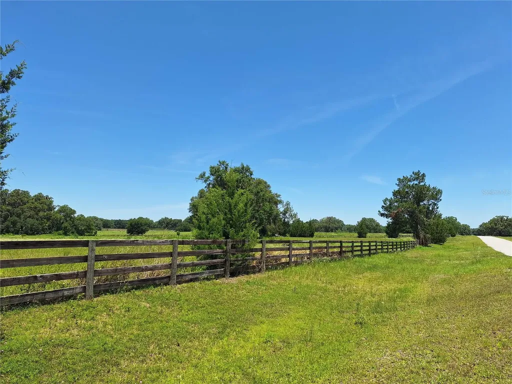 NW 154th Avenue Road #13 Morriston FL 32668