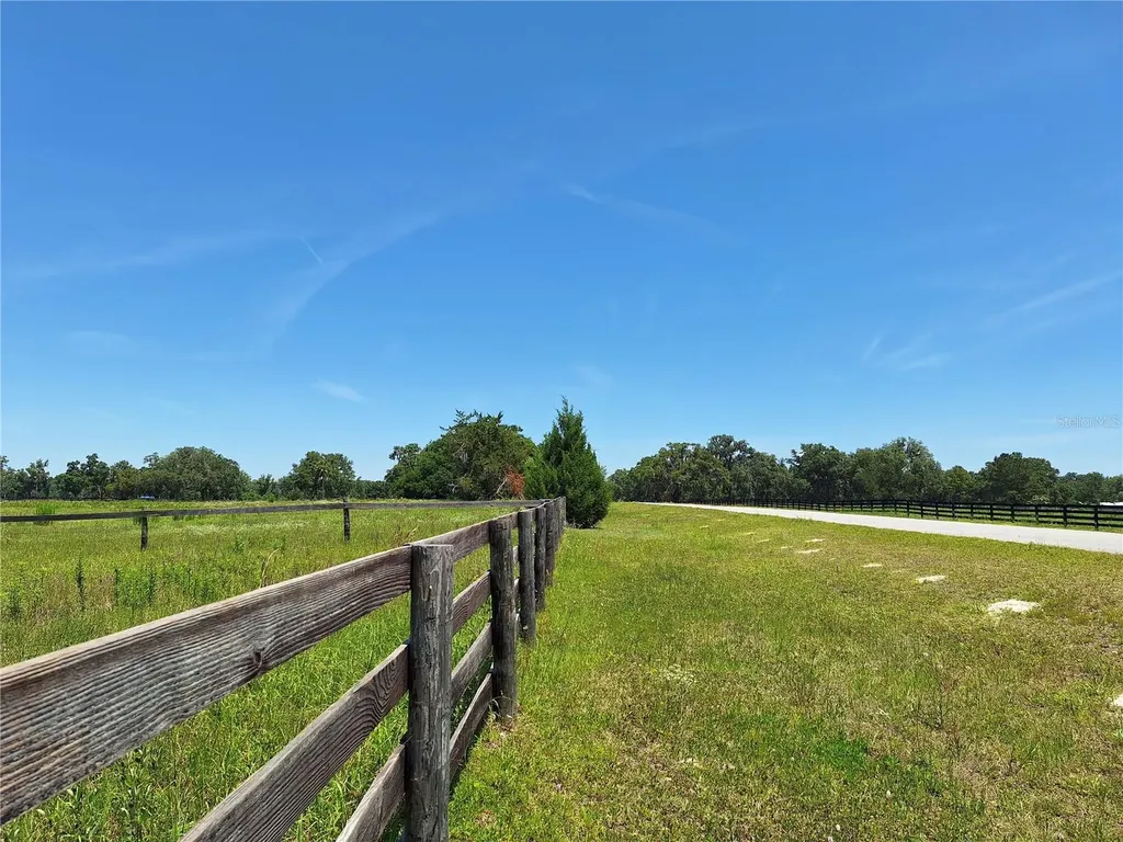 NW 154th Avenue Road #13 Morriston FL 32668
