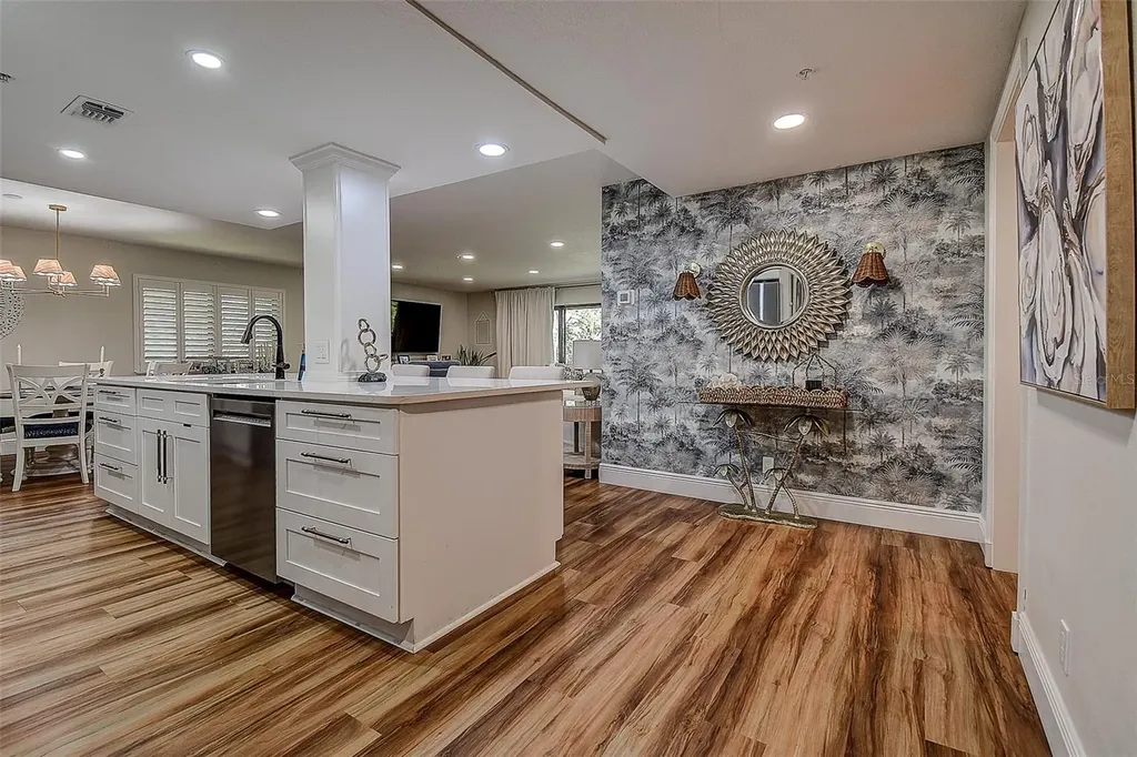 36750 Us 19 N Palm Harbor FL 34684