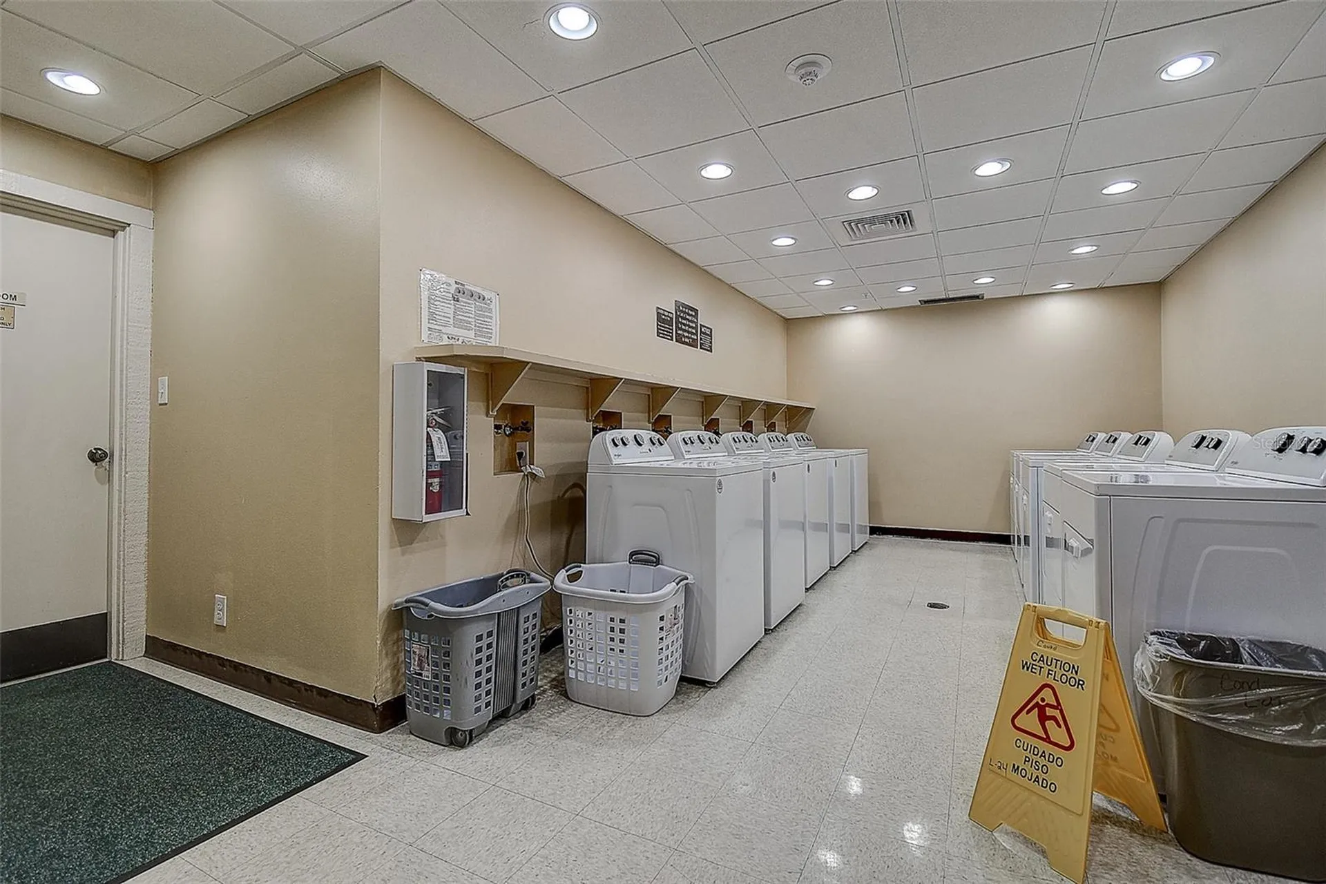 36750 Us 19 N Palm Harbor FL 34684