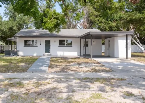 1119 Eau Claire Circle Tampa FL 33619