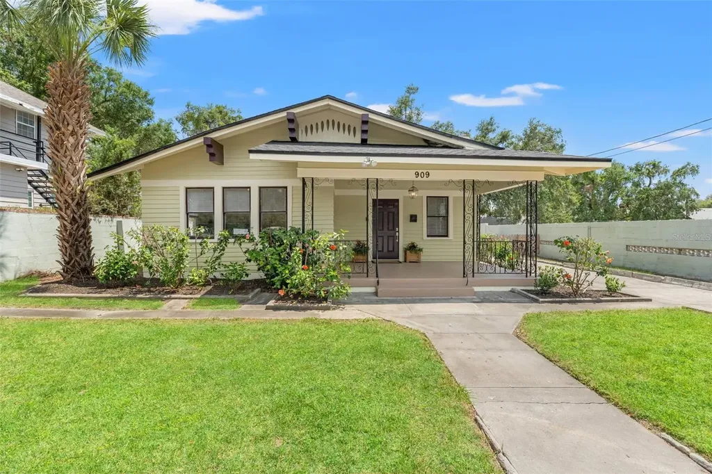 909 E 15th Avenue Tampa FL 33605