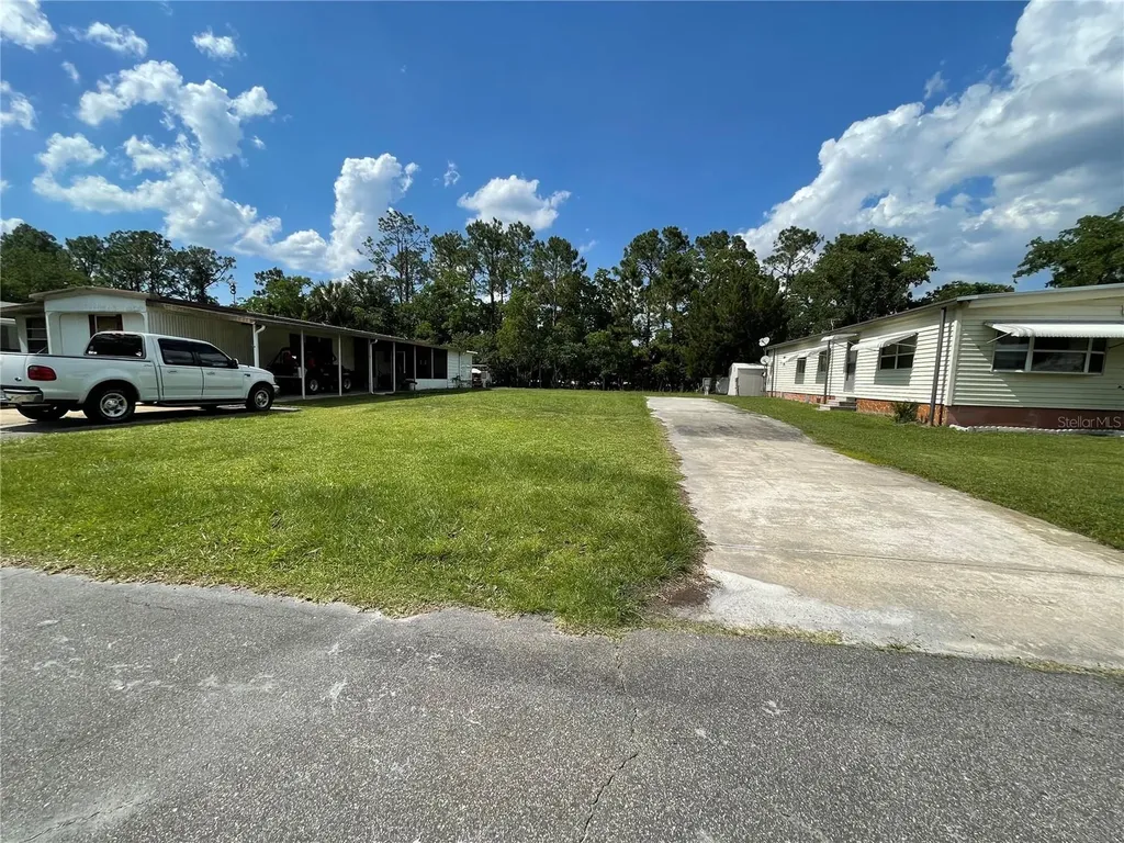 162 Leisure World Drive N Debary FL 32713