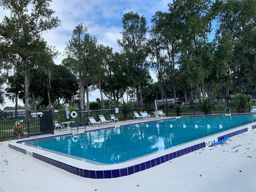 162 Leisure World Drive N Debary FL 32713