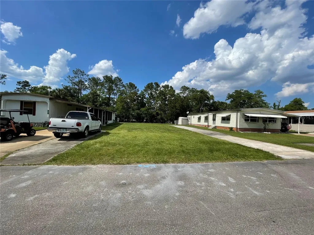162 Leisure World Drive N Debary FL 32713