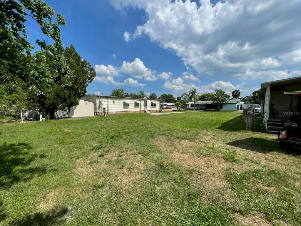 162 Leisure World Drive N Debary FL 32713