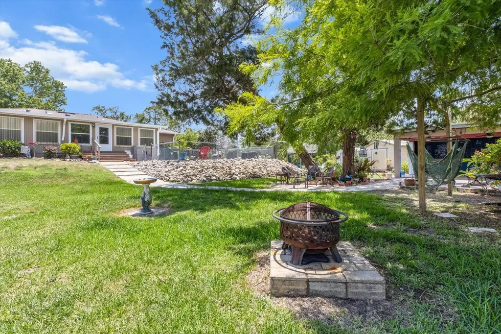 2542 N Regatta Point Crystal River FL 34429