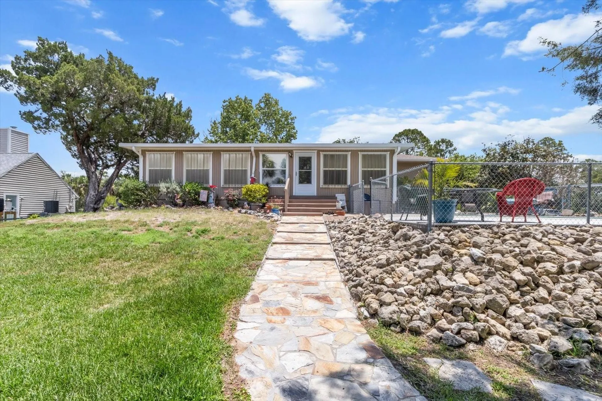 2542 N Regatta Point Crystal River FL 34429