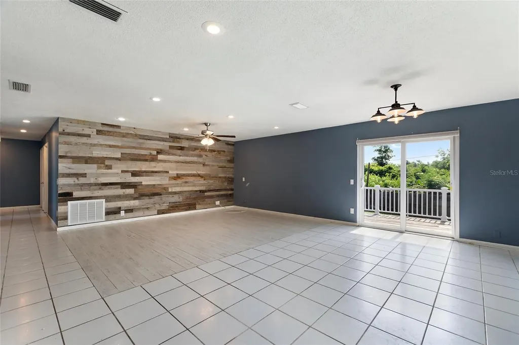 31 Lake Link Circle SE Winter Haven FL 33884