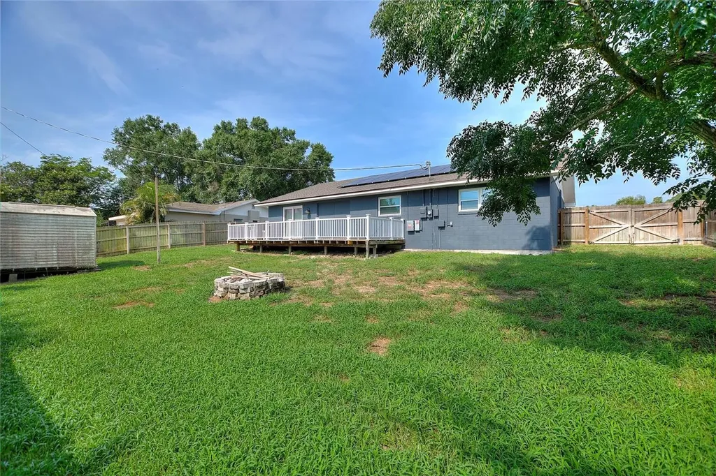 31 Lake Link Circle SE Winter Haven FL 33884