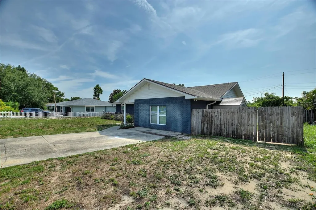 31 Lake Link Circle SE Winter Haven FL 33884