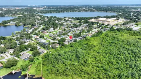 31 Lake Link Circle SE Winter Haven FL 33884