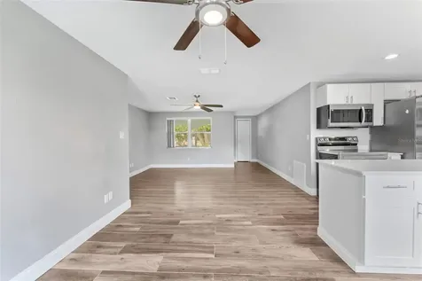 1415 Coppertree Drive Tarpon Springs FL 34689