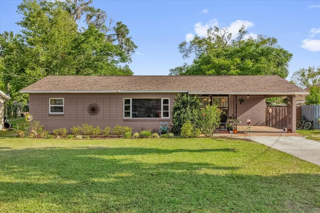 512 Dixson Street Orange City FL 32763