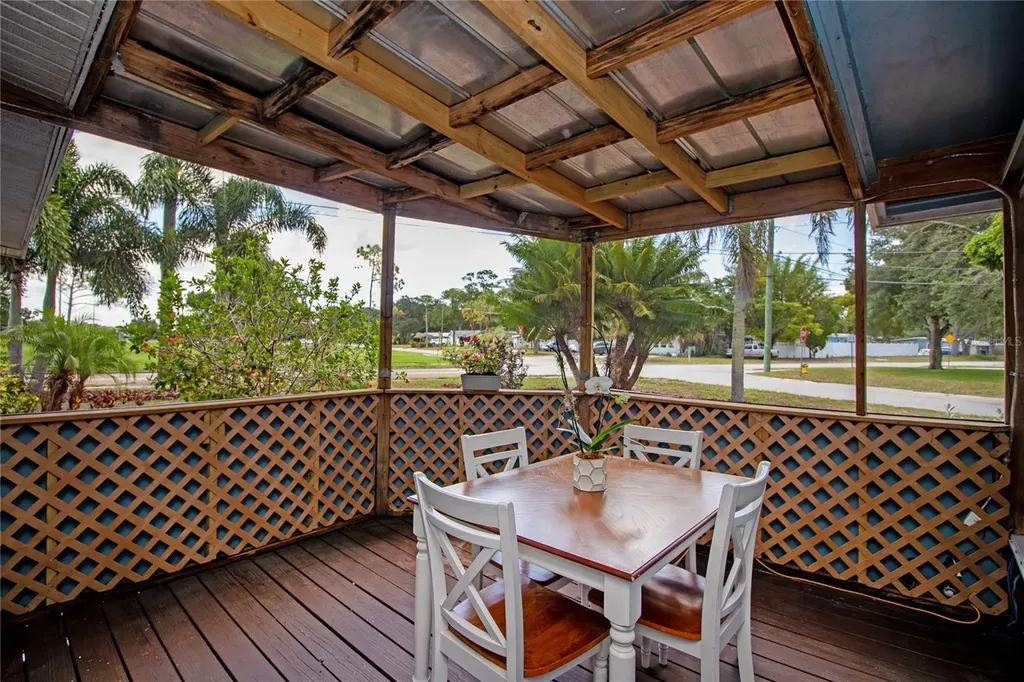 7401 13th Avenue N St Petersburg FL 33710
