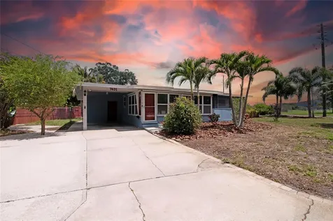 7401 13th Avenue N St Petersburg FL 33710