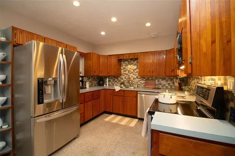 7401 13th Avenue N St Petersburg FL 33710