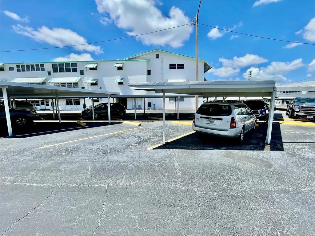 1921 58th Avenue N St Petersburg FL 33714