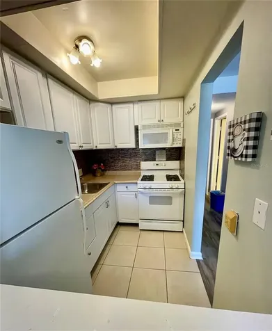 1921 58th Avenue N St Petersburg FL 33714