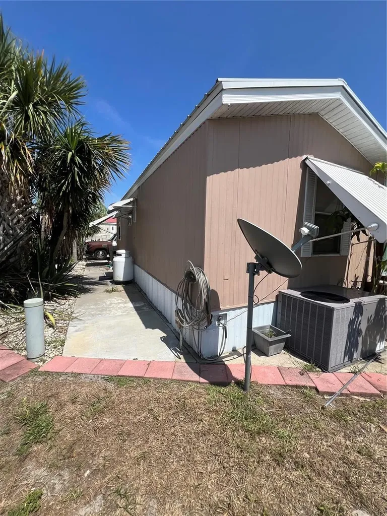 7950 State Road 78 W Okeechobee FL 34974