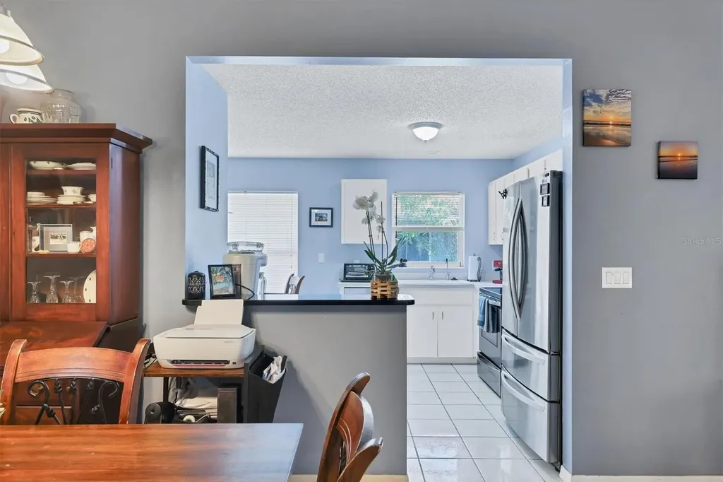 5823 Helen Way Sarasota FL 34243
