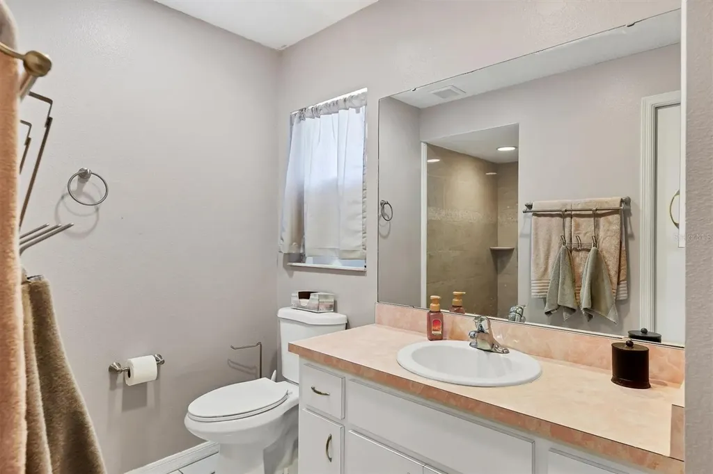 5823 Helen Way Sarasota FL 34243