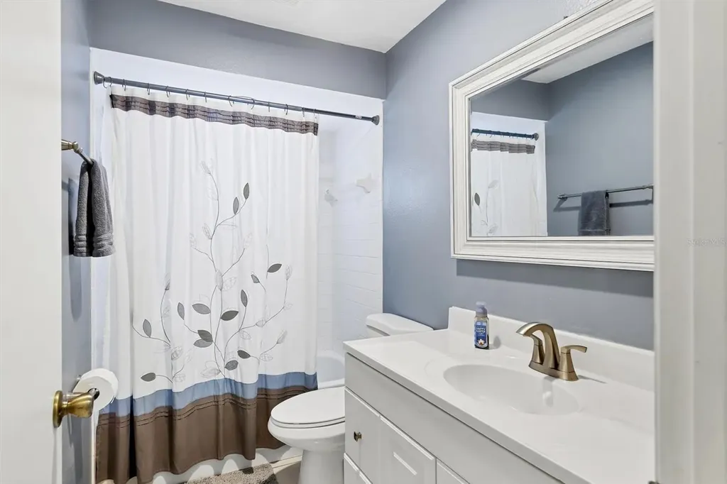 5823 Helen Way Sarasota FL 34243