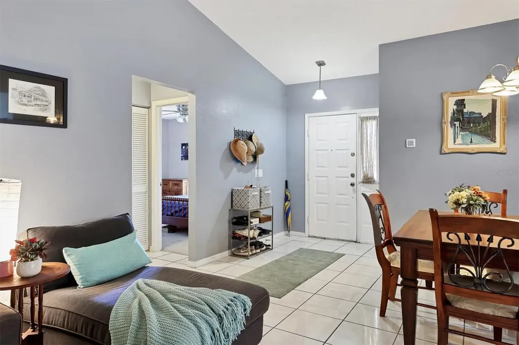 5823 Helen Way Sarasota FL 34243