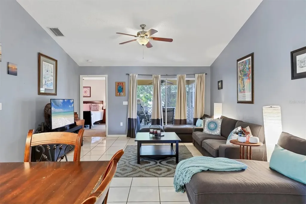 5823 Helen Way Sarasota FL 34243