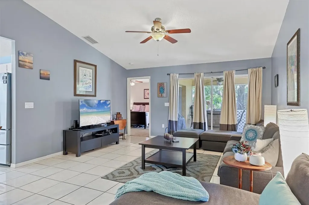 5823 Helen Way Sarasota FL 34243