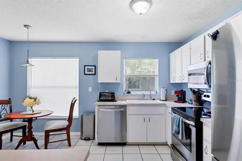 5823 Helen Way Sarasota FL 34243