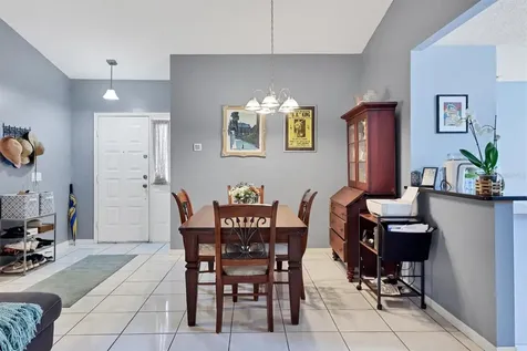 5823 Helen Way Sarasota FL 34243