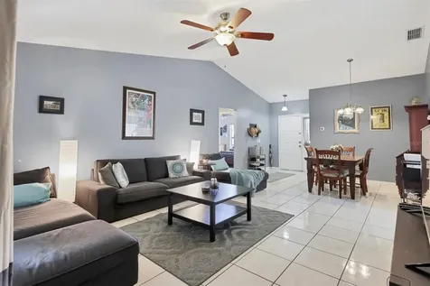 5823 Helen Way Sarasota FL 34243
