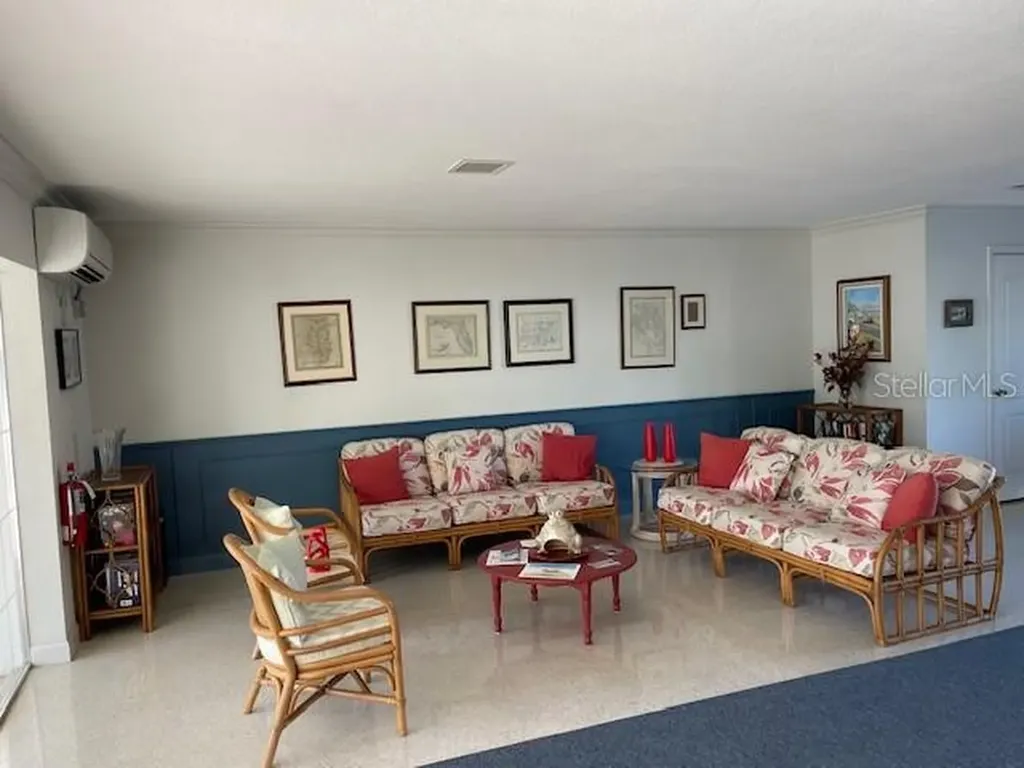 100 The Esplanade N Venice FL 34285