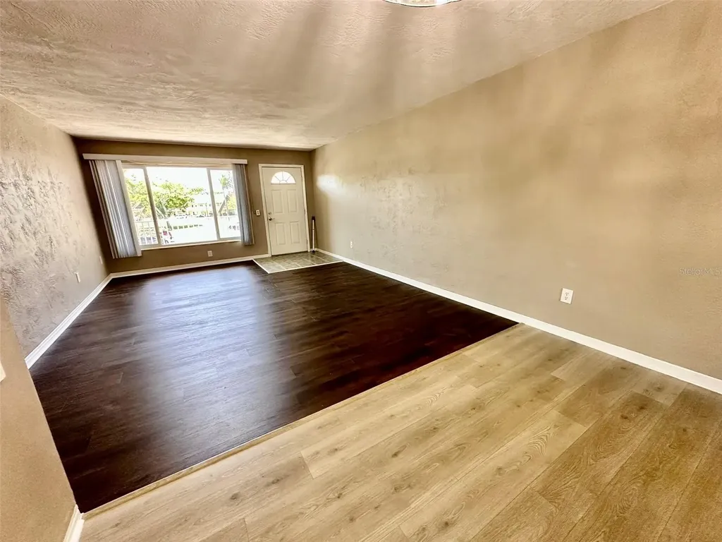2434 Australia Way E Clearwater FL 33763