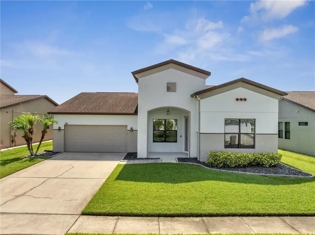 921 Costa Mesa Lane Kissimmee FL 34744