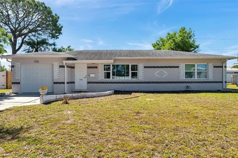 1732 63rd Avenue N St Petersburg FL 33702
