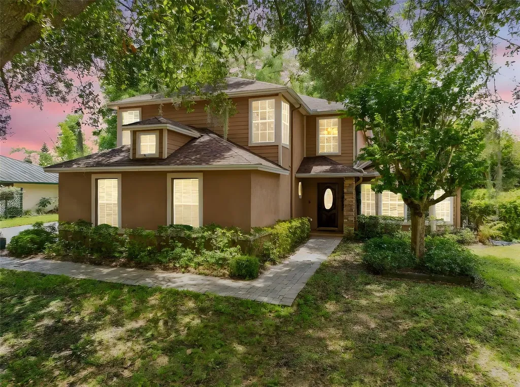 556 Lake Avenue Altamonte Springs FL 32701