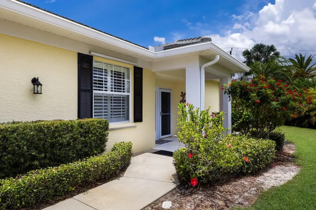 915 SW Barclay Court Venice FL 34293
